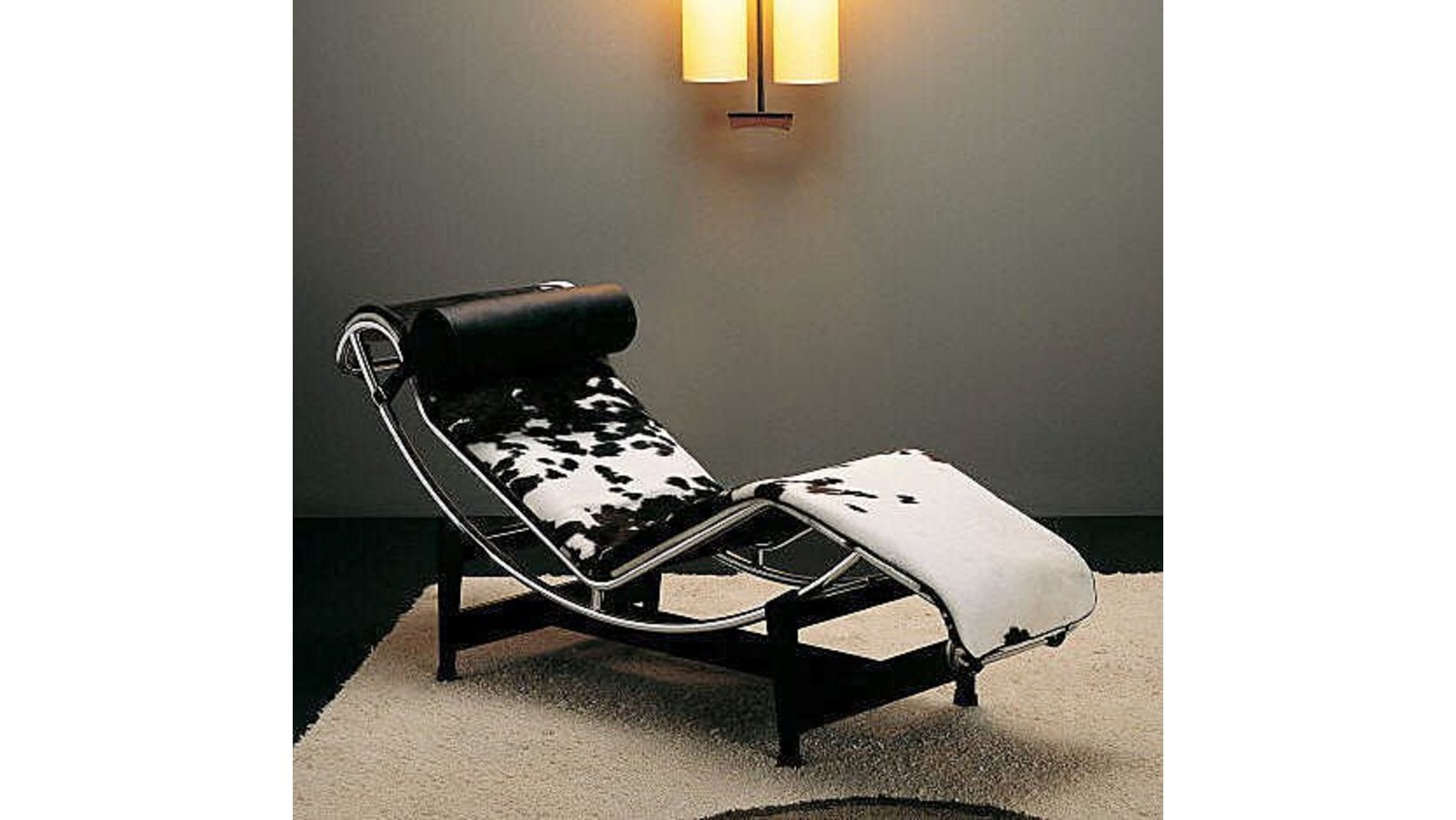 Кушетка Le Corbusier Chaise Lounge Pony Black-White Premium Leather